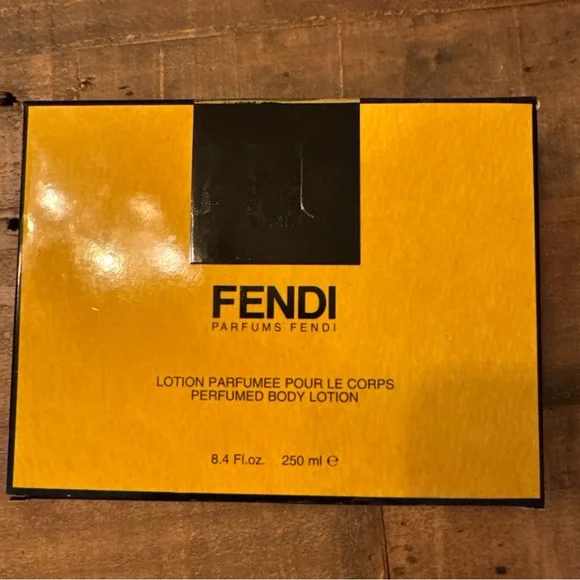 FENDI Perfumed Body Lotion 8.7 oz 250 ml *Discontinued* - Picture 3 of 3